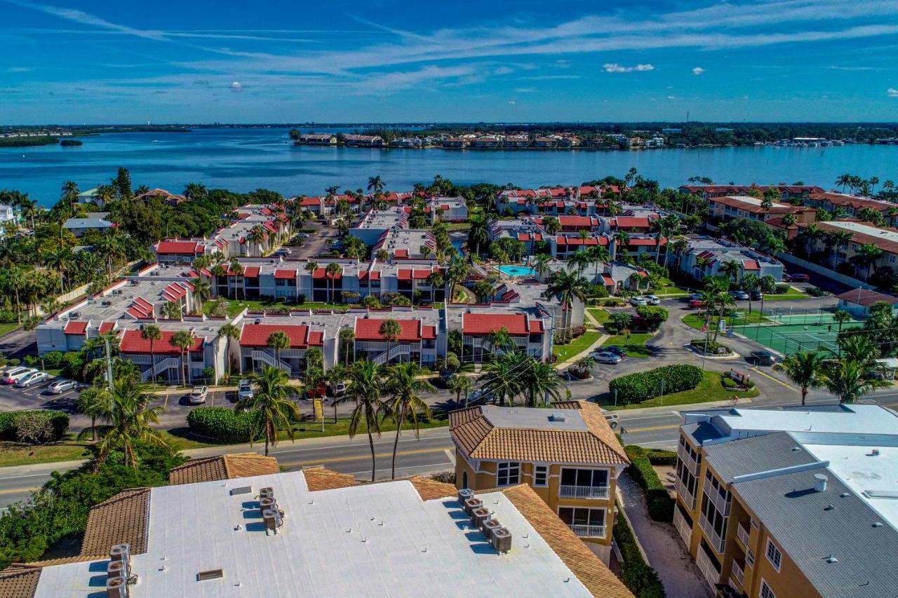 Anna Maria Island Runaway Tropical Escape Bradenton Beach Exterior photo